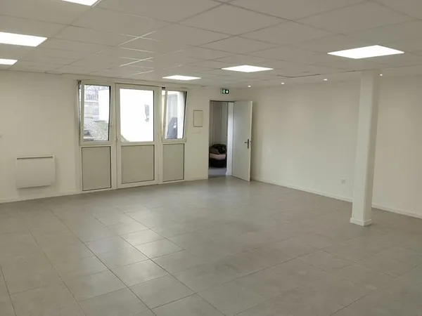 VERT LE GRAND - BUREAUX 51.75 m²
