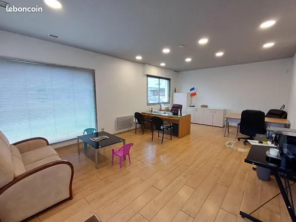 Local d'activité 330 m²