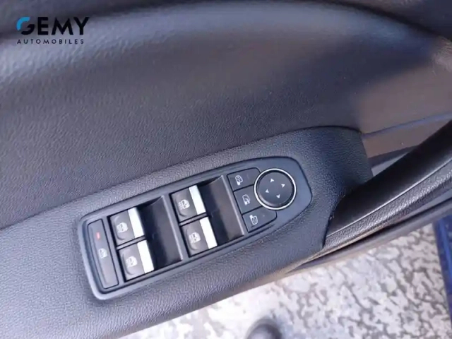 Renault Captur blue dci 115 — photo 12