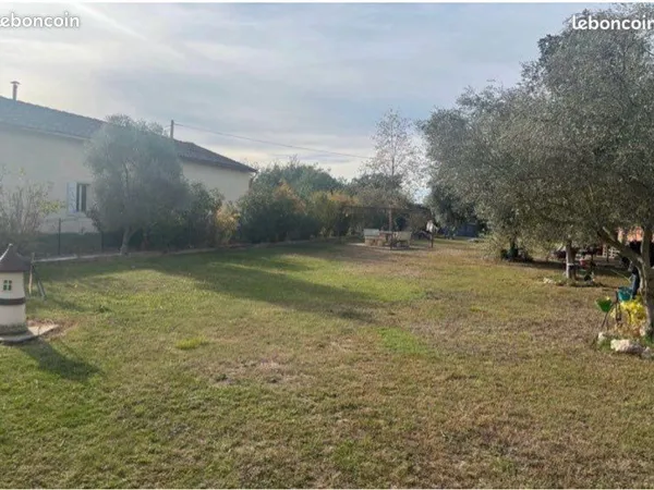 Terrain 562 m2