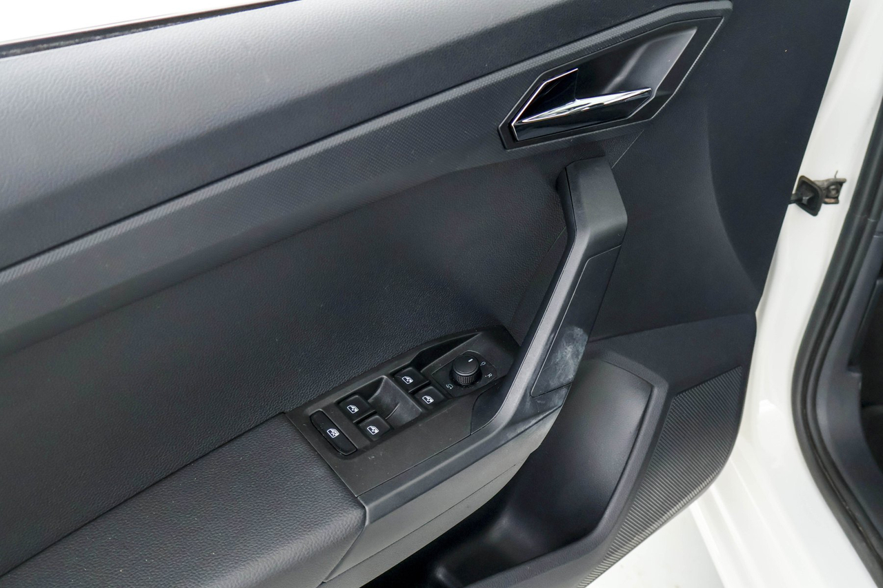 Seat Ibiza — photo 16