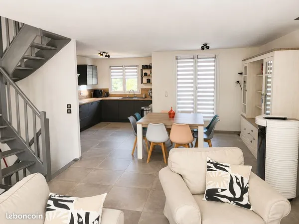 Maison 5 pièces 103m2 entièrement rénovée Metz