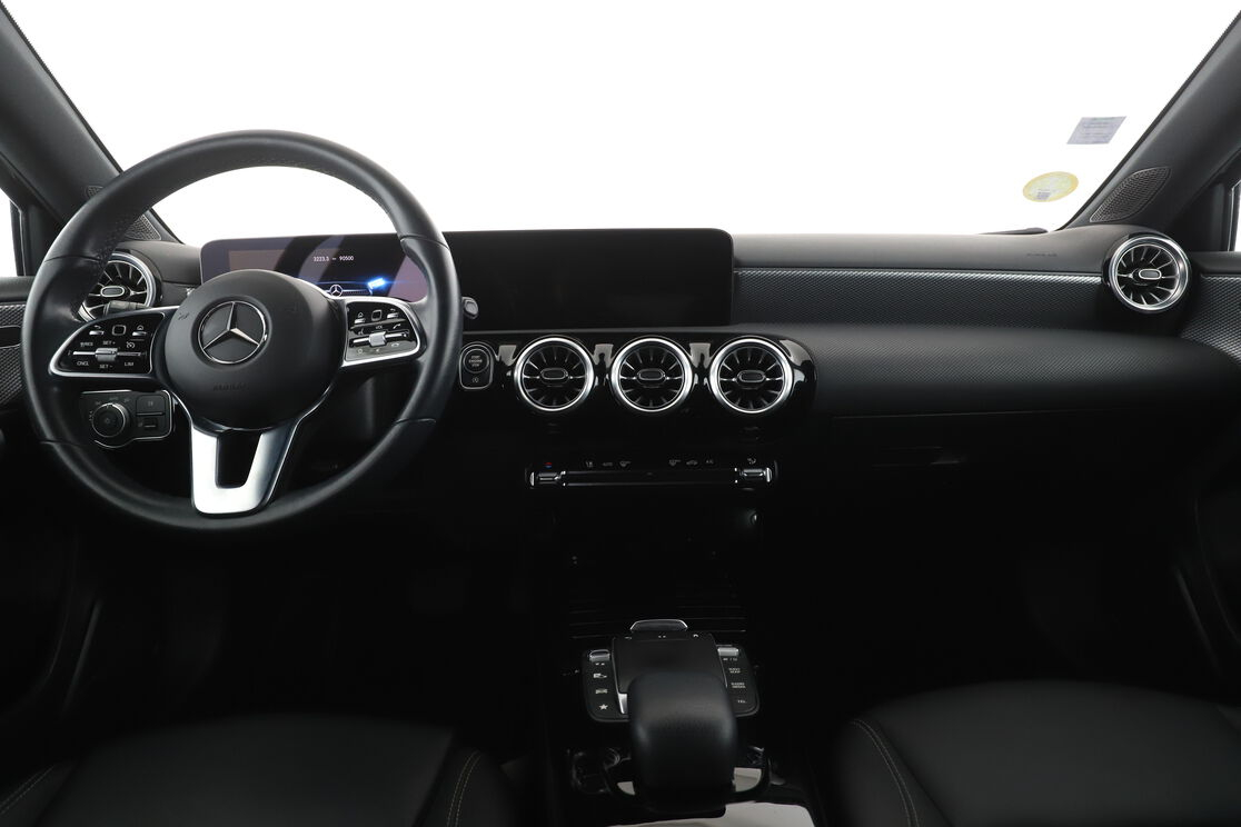 Mercedes-Benz Classe A 200 d Progressive Line 8G-DCT — photo 11