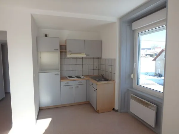 Appartement F2 avec BALCON et GARAGE à louer à Charquemont (