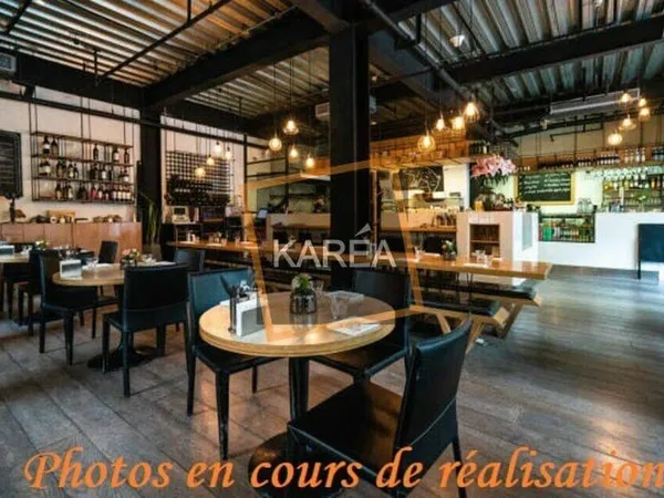 Local commercial 245 m²