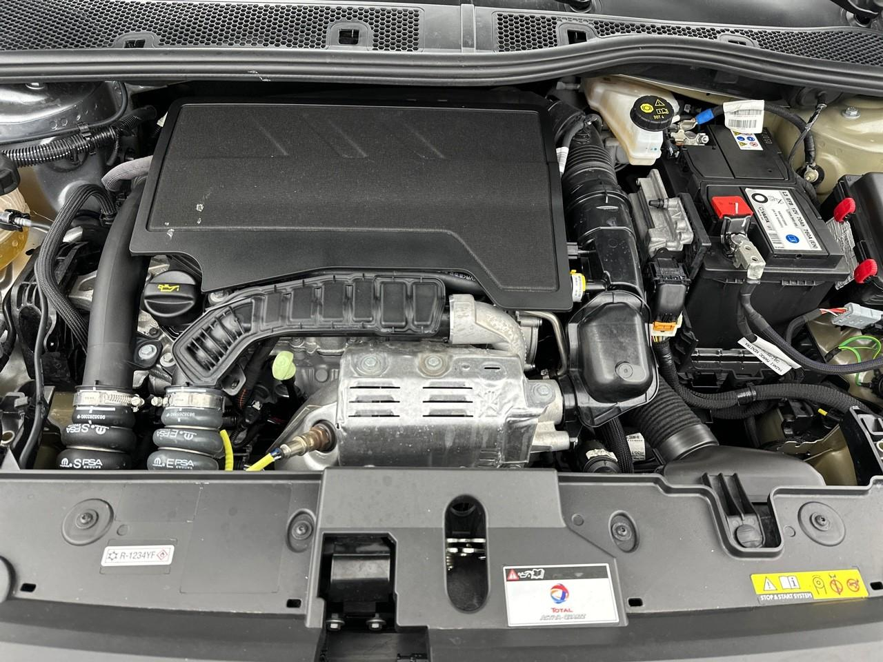Peugeot 208 puretech 100 s&s bvm6 allure — photo 13