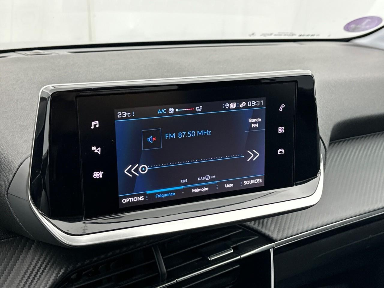 Peugeot 208 puretech 100 s&s bvm6 style — photo 22
