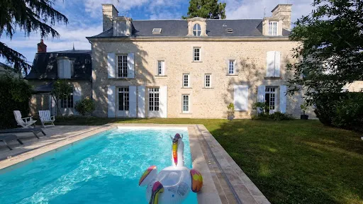 Propriété 8 pièces 400 m²