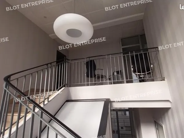 Bureaux 322 m²