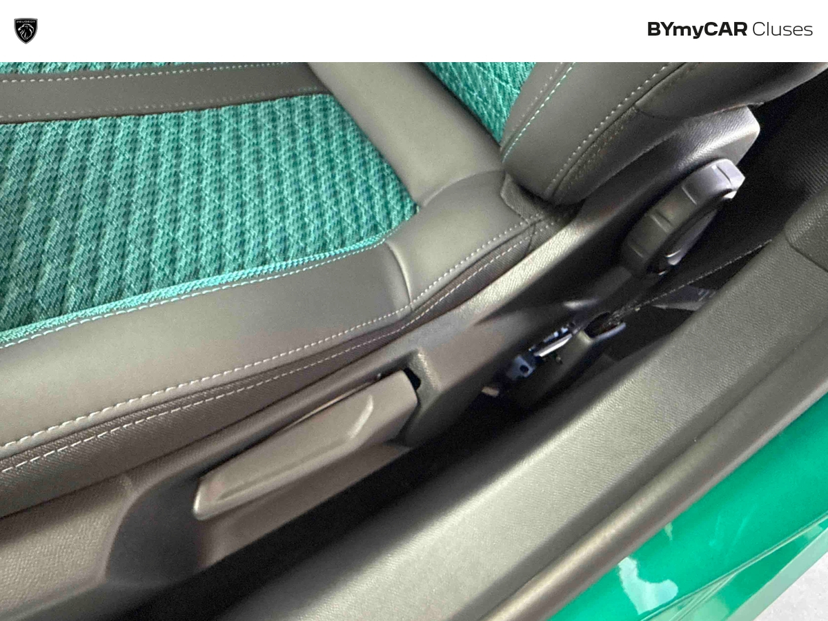 Peugeot 208 Hybrid 110 ch e-DCS6 — photo 27