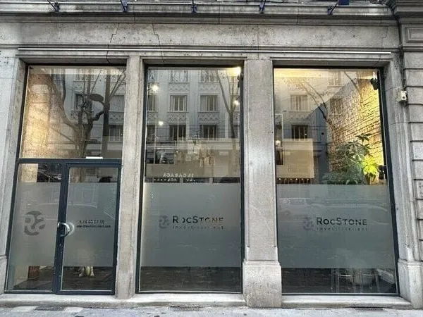 Local commercial 205 m²
