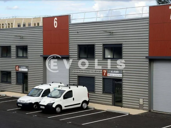Local d'activité 1227 m²