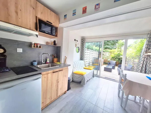 Bel appartement entièrement rénové à 350 mètres de la plage