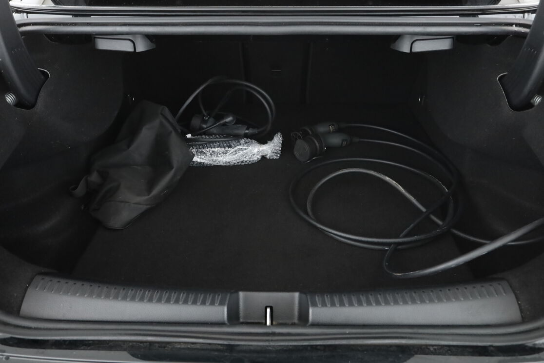 Mercedes-Benz CLA 250 e AMG Line 8G-DCT — photo 16