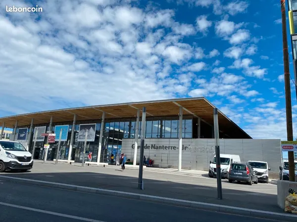 Parking sous terrain au pieds de Nanterre Univ
