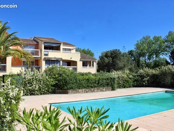 Studio a vendre - parking - résidence piscine