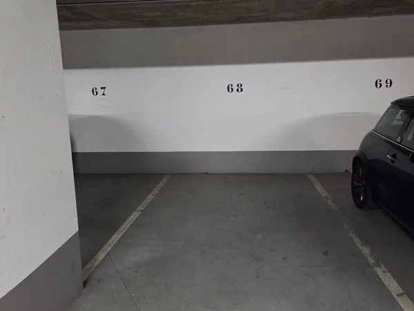 Parking 12 m²