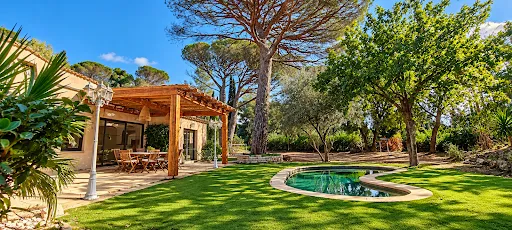 Villa 8 pièces 220 m²