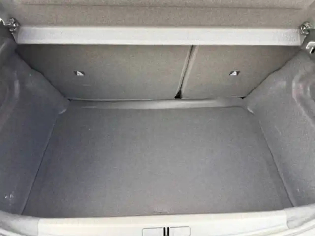 Peugeot 208 turbo 100 ch bvm6 — photo 6