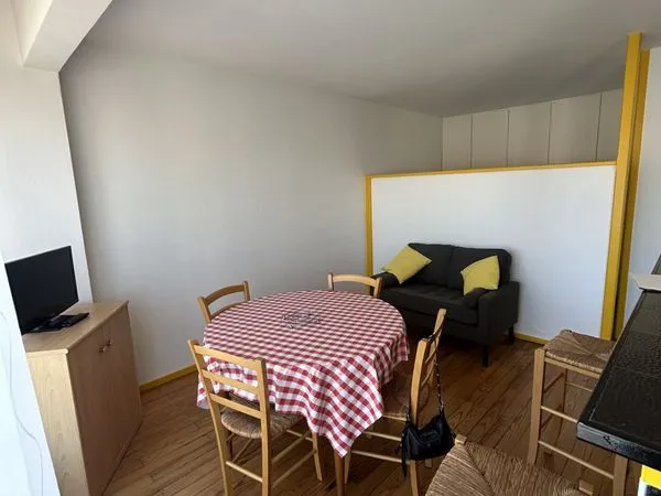Studio 1 pièce 29 m²