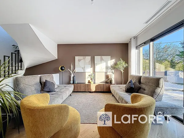 Maison 6 pièces 210 m²