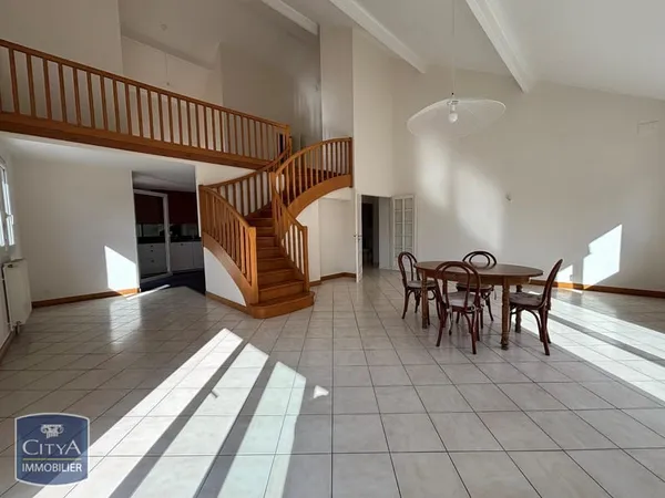 Appartement 5 pièces 157 m²