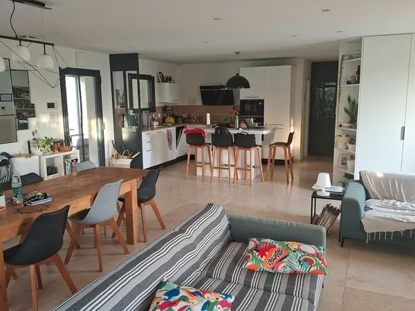 Superbe Maison contemporaine aux volumes rares, piscine et accessibilité PMR