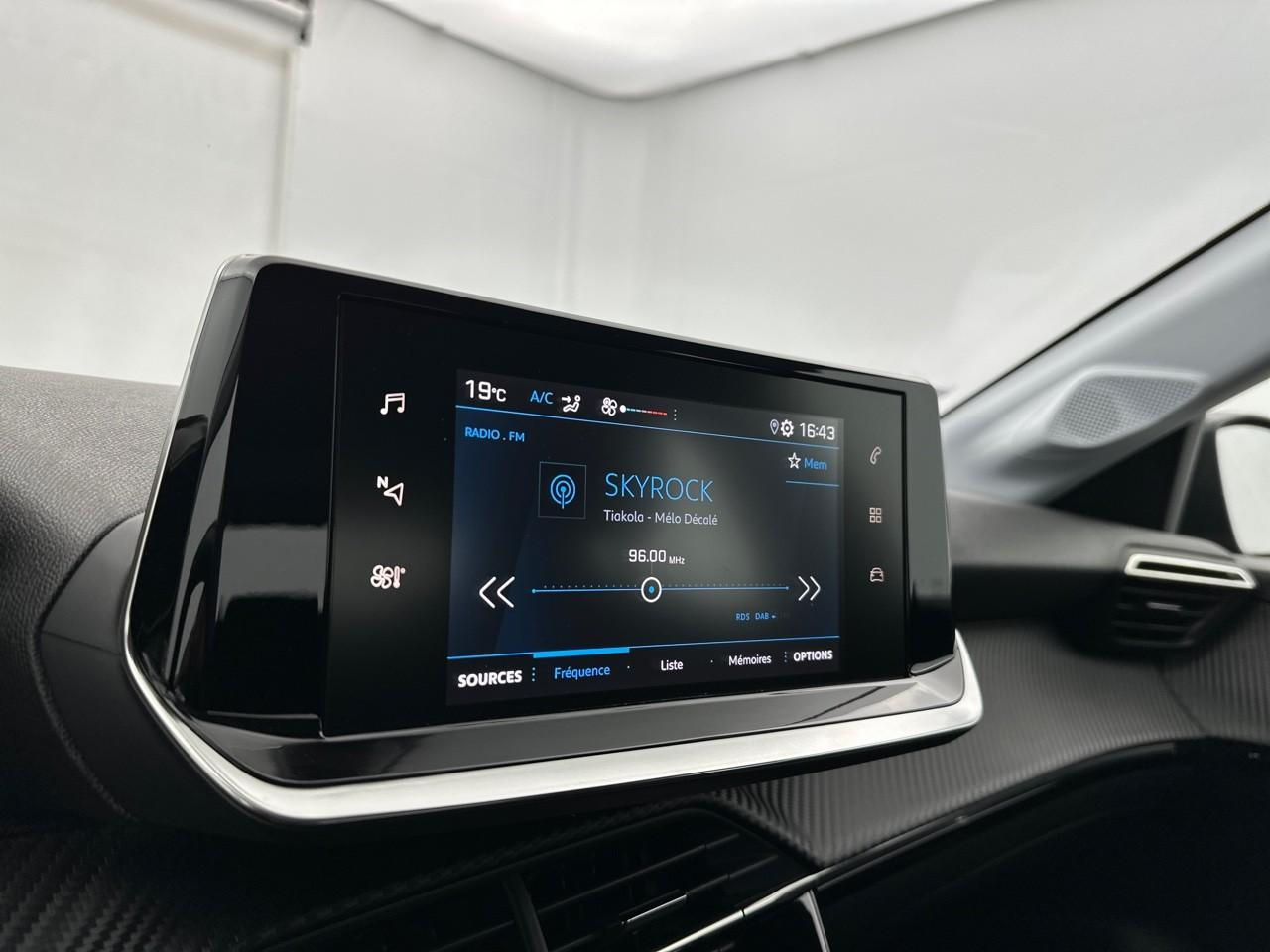 Peugeot 208 puretech 75 s&s bvm5 active pack — photo 22