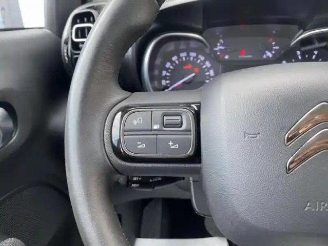 Citroën C3 Aircross bluehdi 120 s&amp;s eat6 shine — photo 28