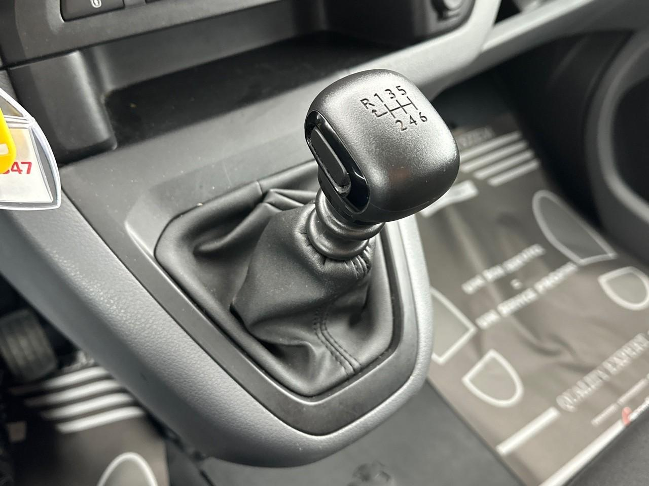 Peugeot Expert long bluehdi 120ch s&s bvm6 — photo 29