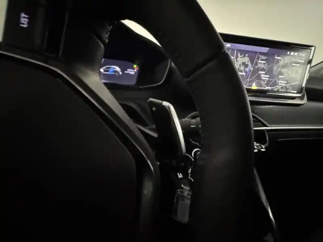Peugeot 208 hybrid 100 e-dcs6 — photo 67