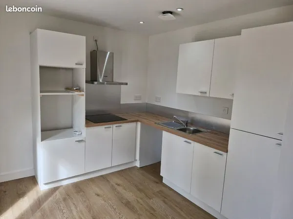 Maison T3 57 m² rénovée à neuf avec extérieur - Cassagne - 660 CC