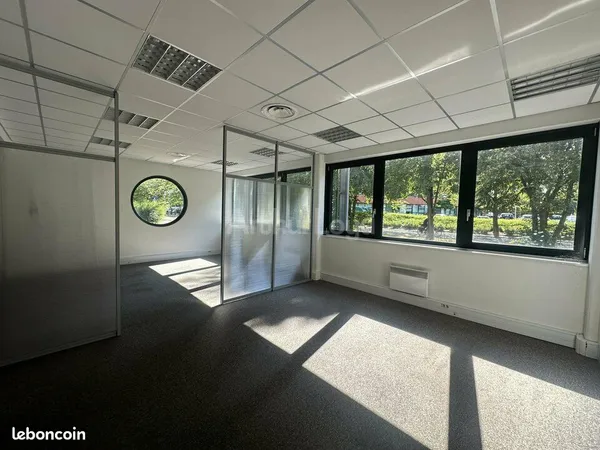 Bureaux 286 m²
