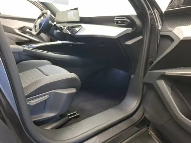 Peugeot 3008 hybrid 145 e-dcs6 — photo 31