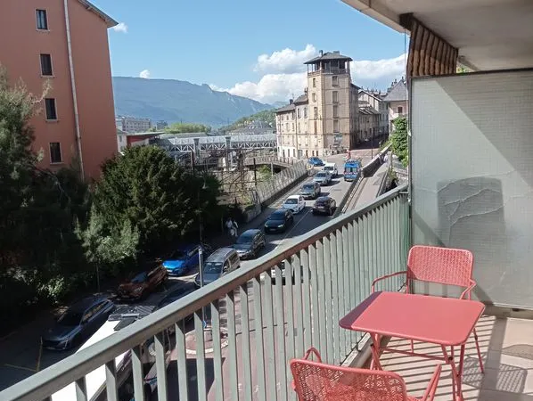 Studio meublé chambéry a louer