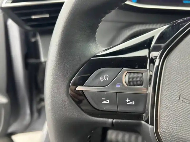 Peugeot 208 electrique 50 kwh 136ch — photo 19