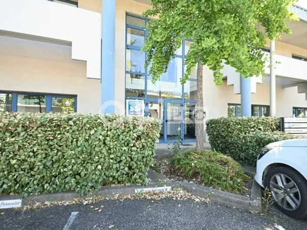 Bureaux 234 m²