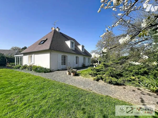 Maison 10 pièces 270 m²