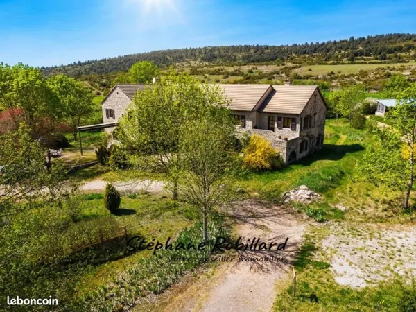 Propriété 15 pièces 414 m²