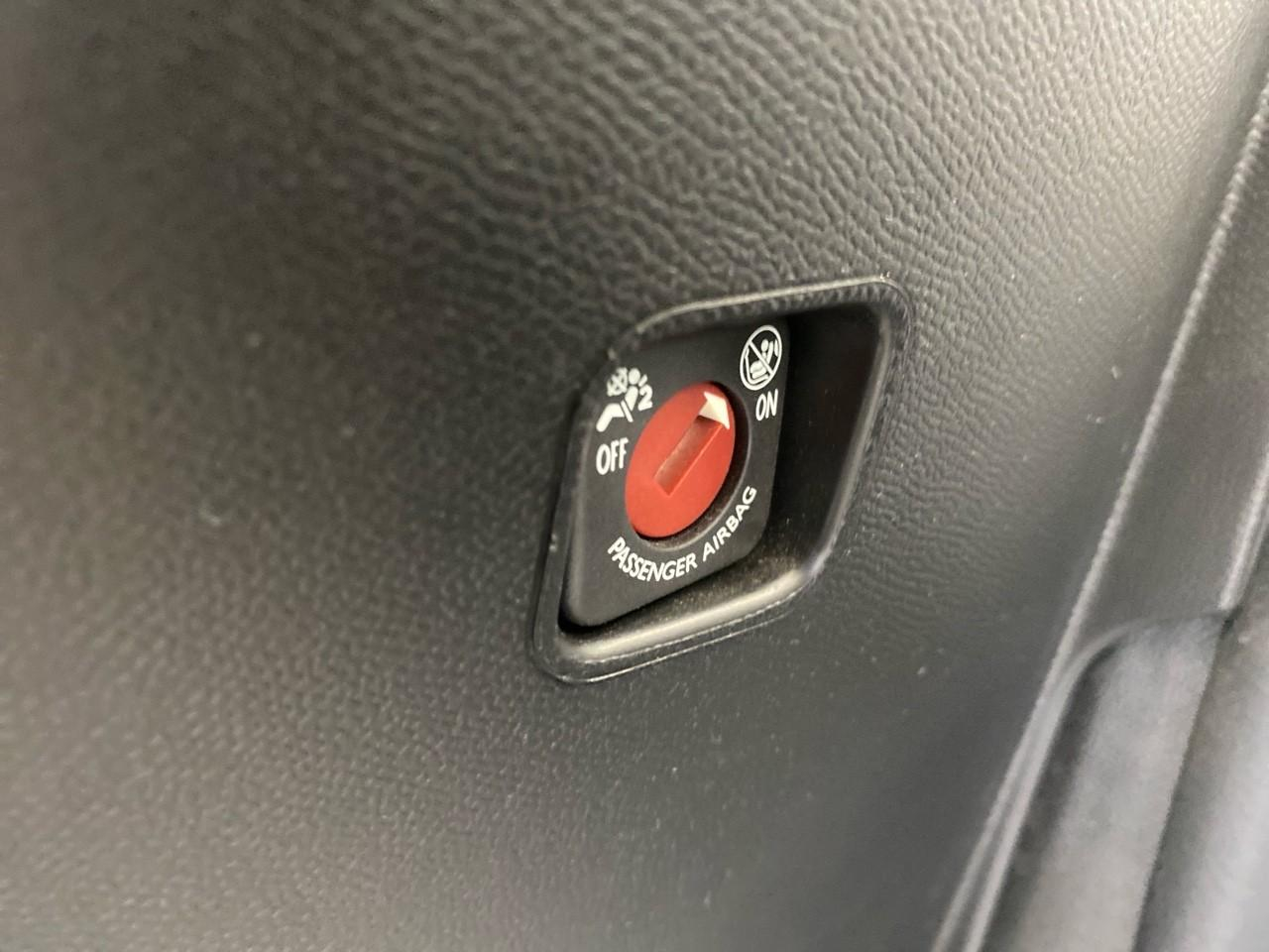 Peugeot 208 puretech 100 s&s bvm6 active — photo 25