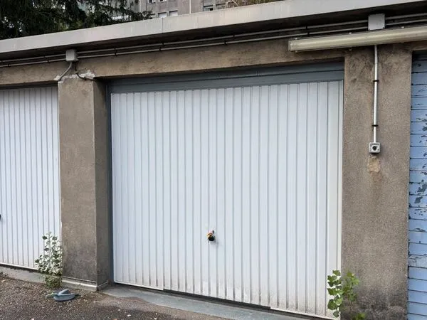 Garage à louer - 16m2