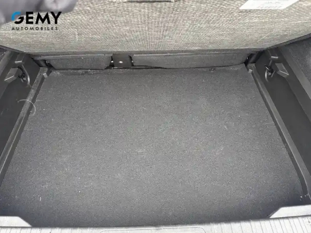 Renault Captur mild hybrid 160 edc — photo 44