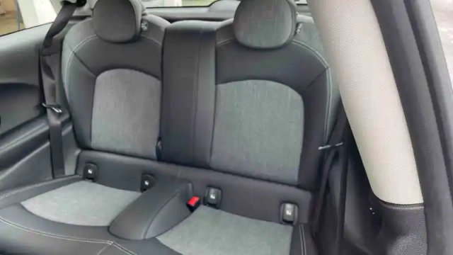 Mini Mini hatch 3 portes cooper se 184 ch — photo 11