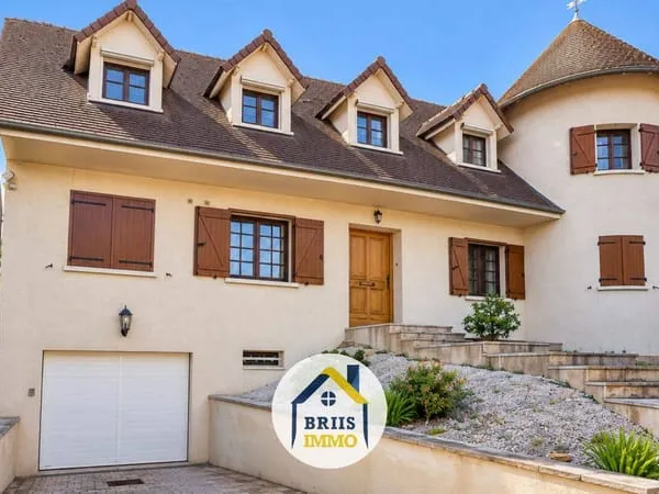 Maison 11 pièces 248 m²
