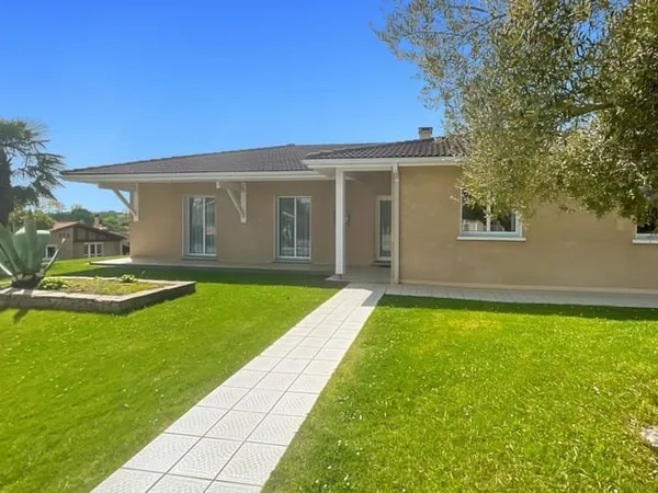 Maison 5 pièces 235 m²