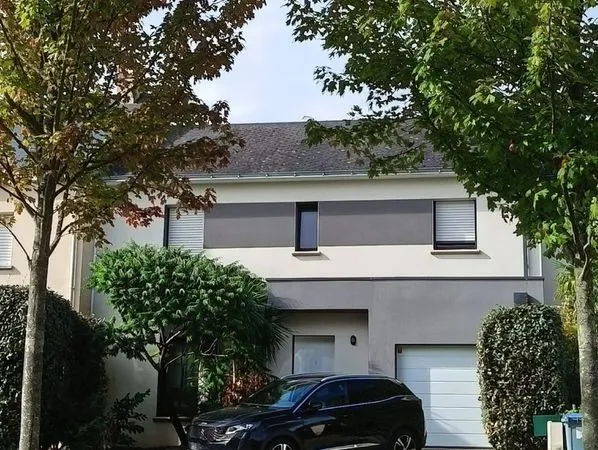 MAISON RÉCENTE 5 PIÈCES / 4 CHAMBRES - 105 m² SAINTE-LUCE-SUR-LOIRE