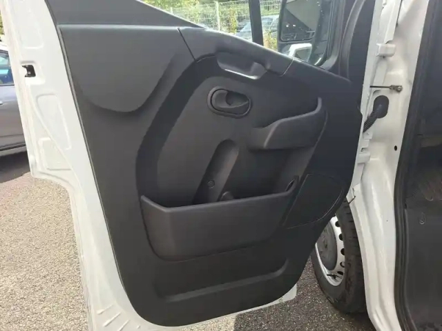 Renault Master fgn trac f3500 l2h2 blue dci 135 — photo 20