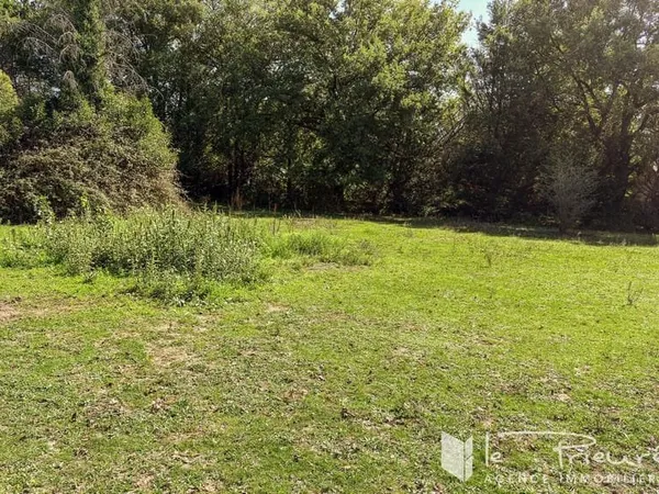 Réalmont, beau terrain plat et au calme idéal construction familiale