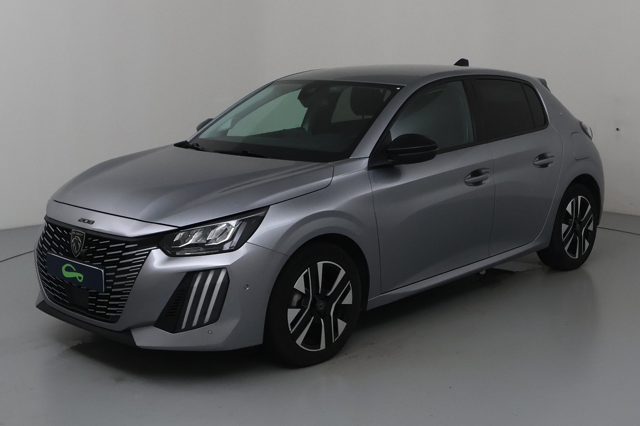 Peugeot 208 — photo 1