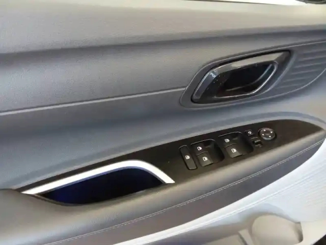 Hyundai Bayon 1.0 t-gdi 100 hybrid 48v — photo 9